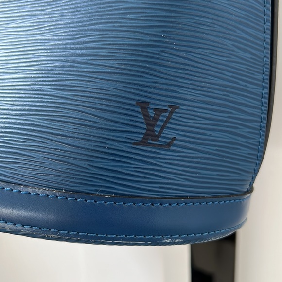 Louis Vuitton Epi Cluny Shoulder Bag EUC - Picture 3 of 10